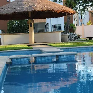 relajante-y-acogedor-apartamento-con-alberca-en-cancun.quintano-roohotels.com/